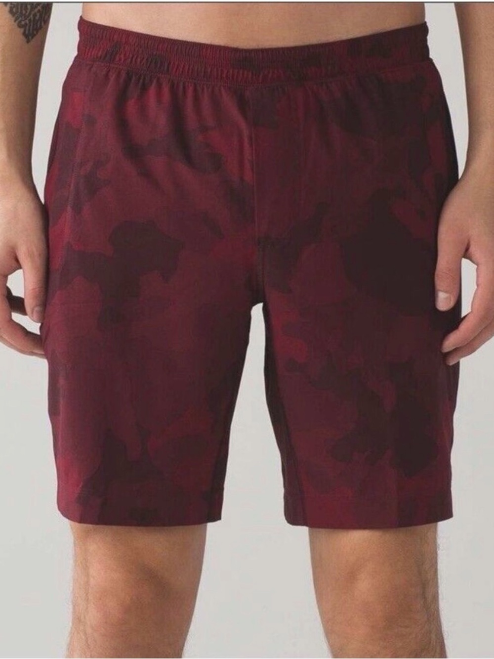 Lululemon Pace Breaker Shorts Smokescreen Camo Oxblood Rosewood Lined 9”‎ Medium